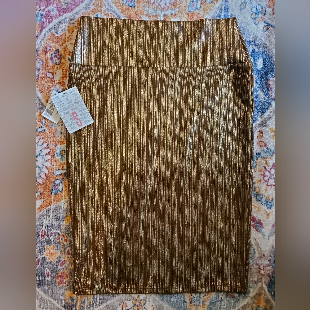 NWT! LuLaRoe - Cassie size SMALL - Brown/Gold